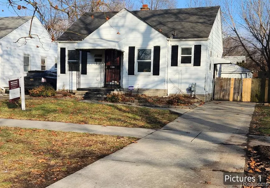 20082 STRASBURG Street, Detroit, MI 48205