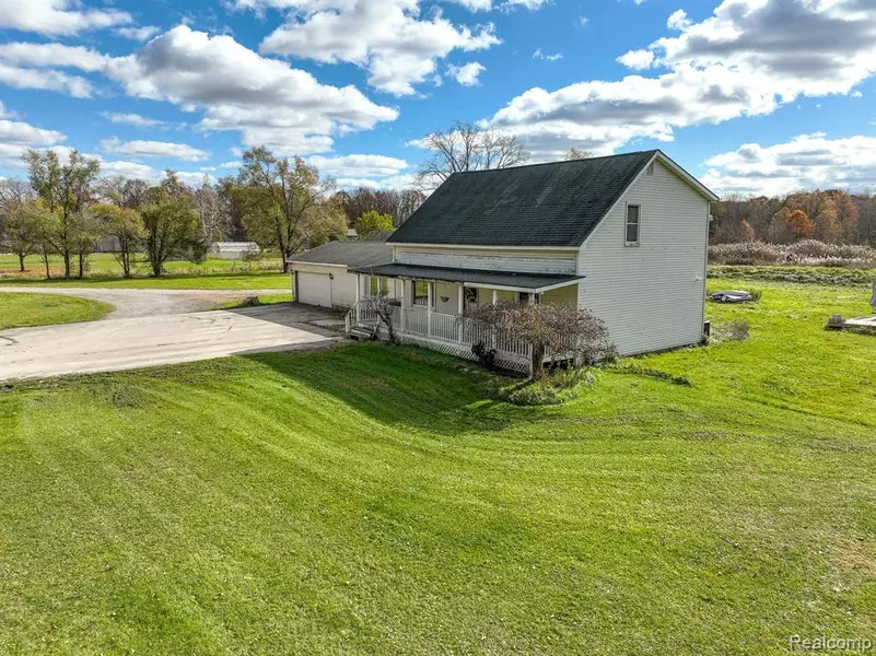38145 ASH Road, New Boston, MI 48164