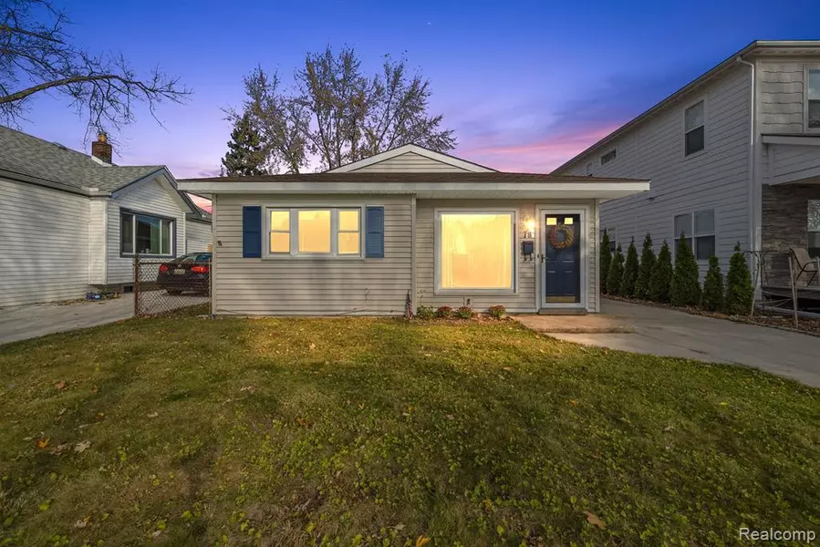 78 W TACOMA Street, Clawson, MI