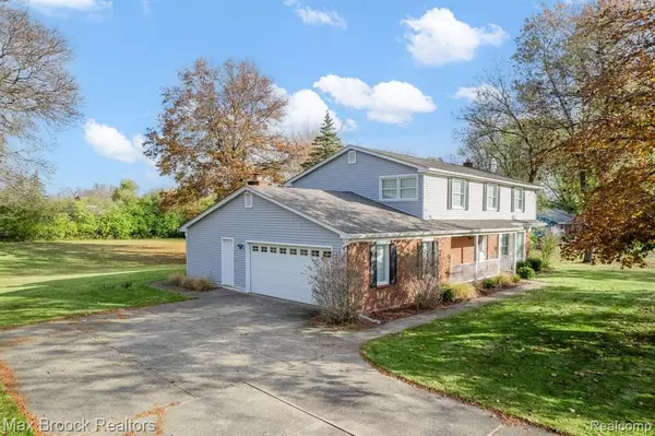 Beverly Hills, MI 48025,21560 NORMANDALE Street