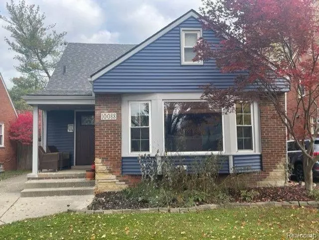 10088 HART Avenue, Huntington Woods, MI