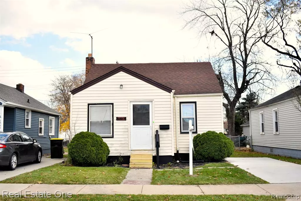 Trenton, MI 48183,2527 DICKINSON Street