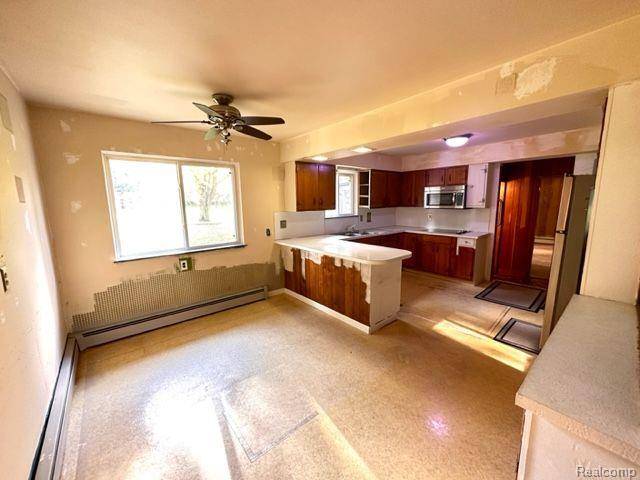 Lapeer, MI 48446,1221 TURRILL Road