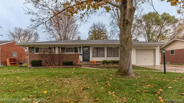 22860 MANNING Street, Farmington, MI 48336