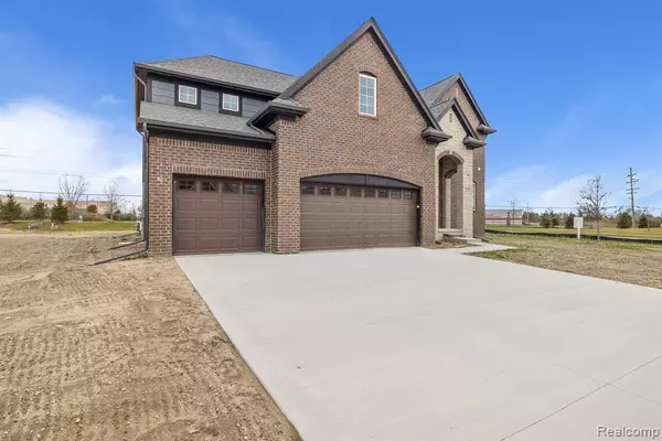 New Baltimore, MI,51660 CREEK VIEW Drive