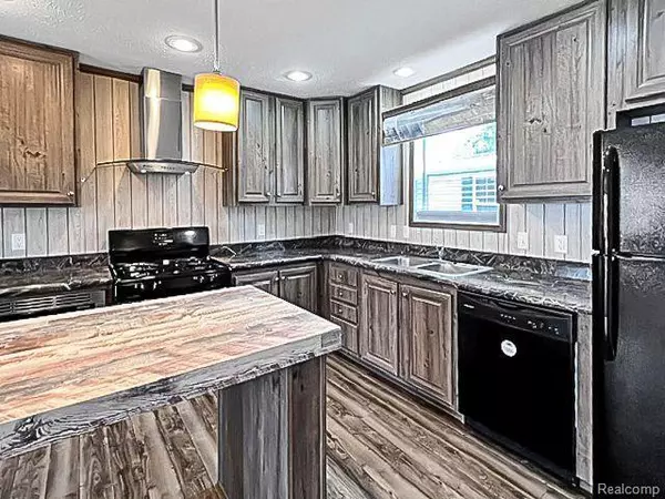 East Lansing, MI 48823,16400 Upton Road Lot #116