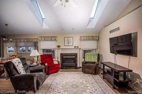 Marysville, MI 48040,826 5TH Street