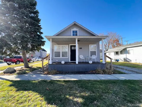 901 MICHIGAN Street, Port Huron, MI 48060