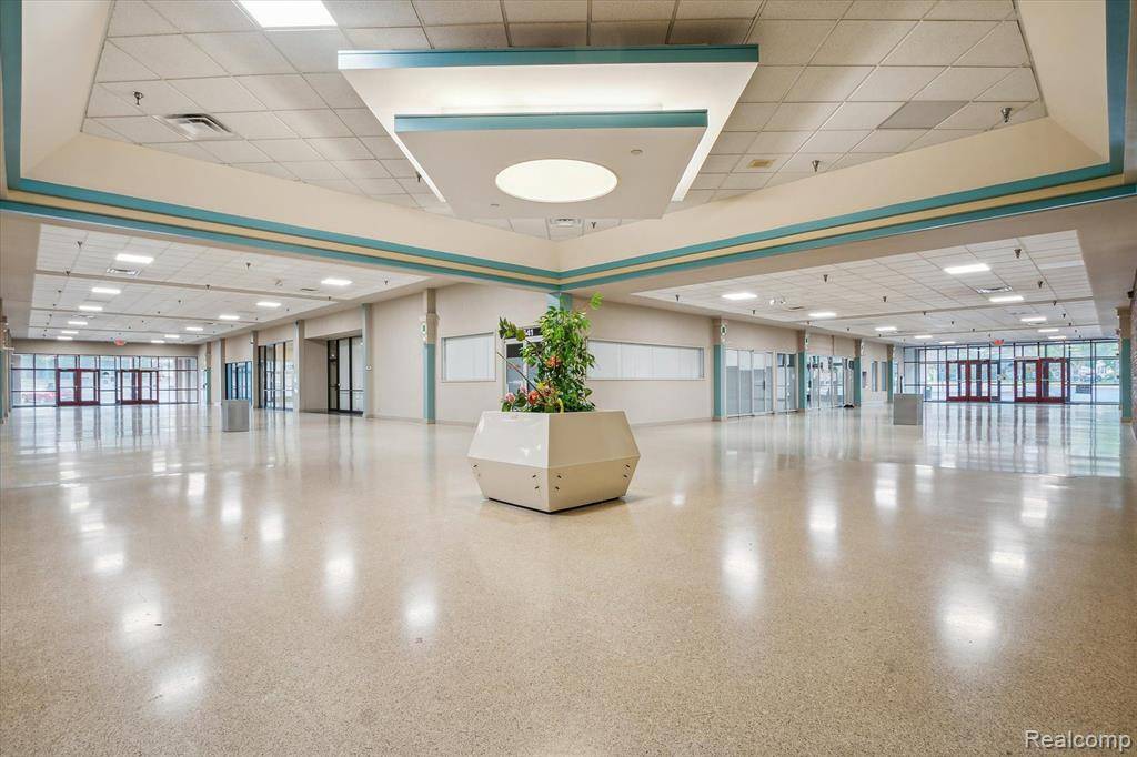 Wayne, MI 48184,35425 W MICHIGAN Avenue