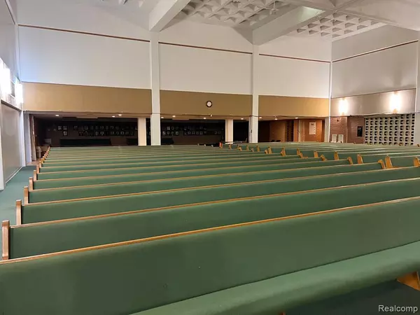 Saginaw, MI 48607,615 S JEFFERSON Avenue