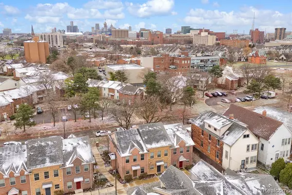 Detroit, MI 48202,702 E FERRY Street