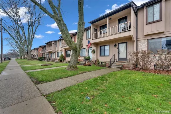 Keego Harbor, MI 48320,3136 SUMMERS Road