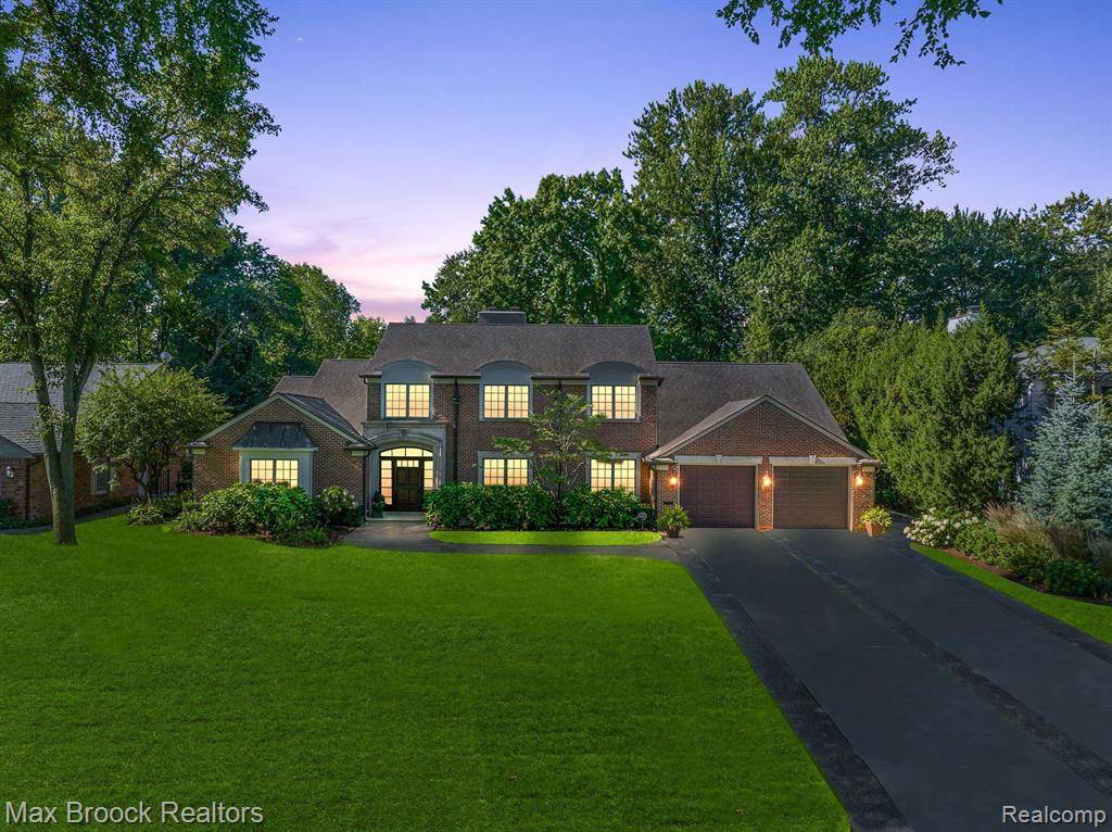 187 COUNTRY CLUB Drive, Grosse Pointe Farms, MI 48236