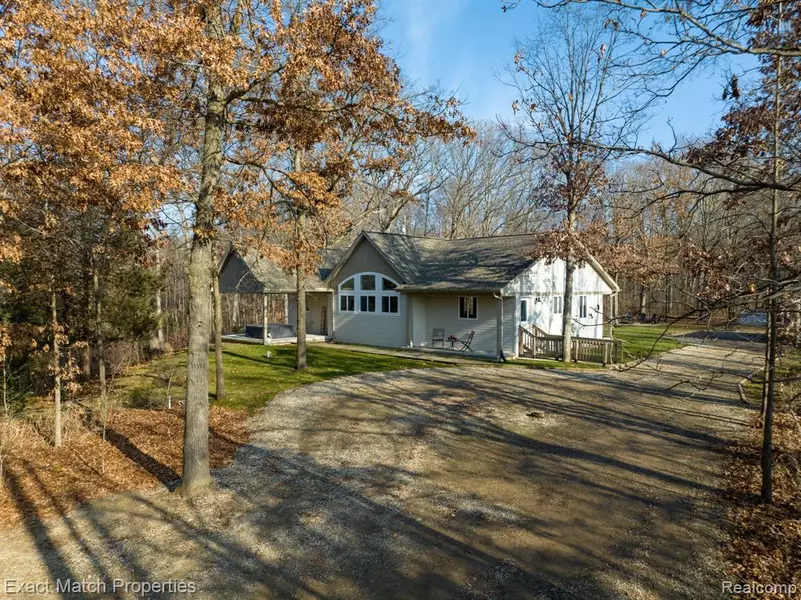 7000 EAGLE Road, Davisburg, MI 48350