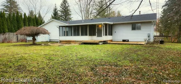 Lapeer, MI 48446,1726 CARRIAGE Lane