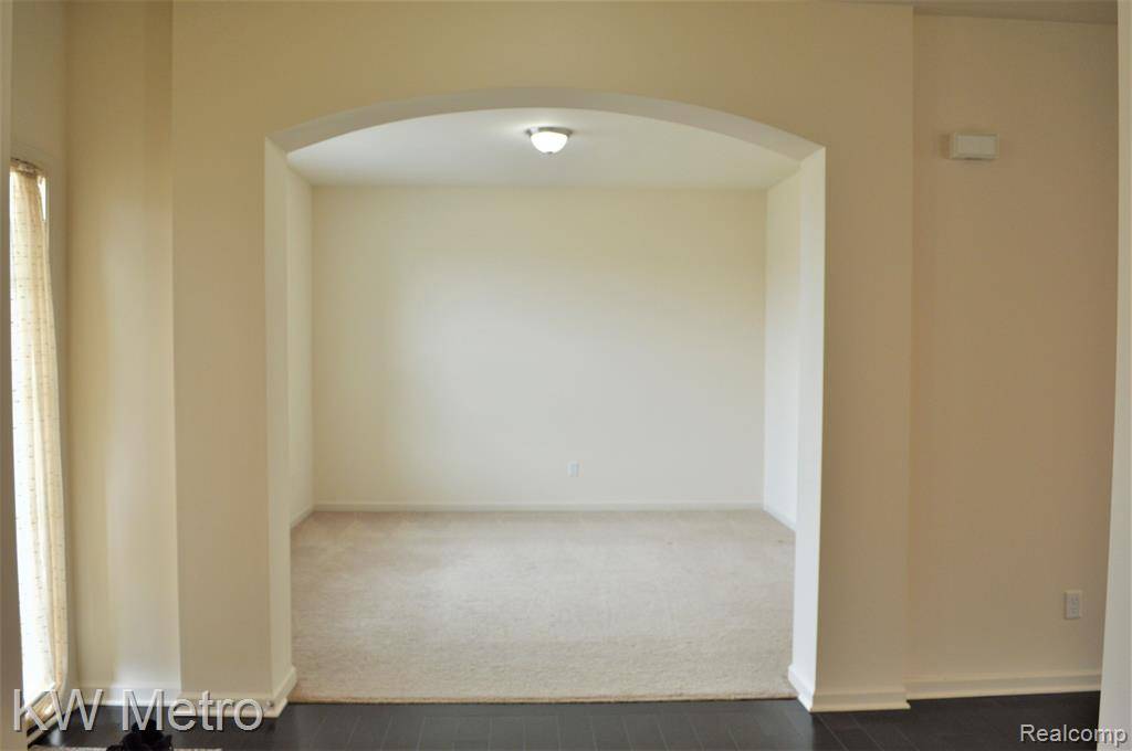 Ypsilanti, MI 48197,4313 SILVERLEAF Drive