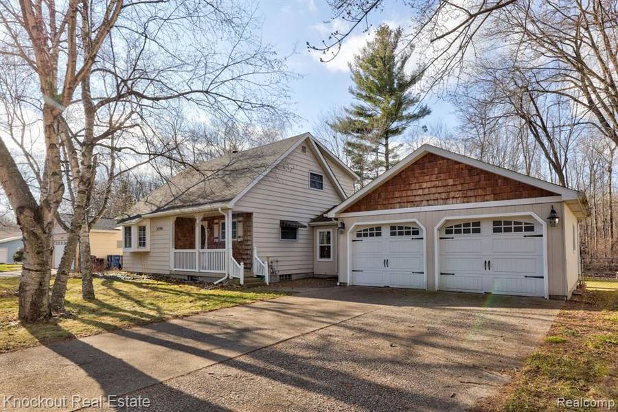 3390 TULIP Drive, Bridgeport, MI 48722