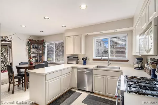 Beverly Hills, MI 48025,31215 Huntley Ct.