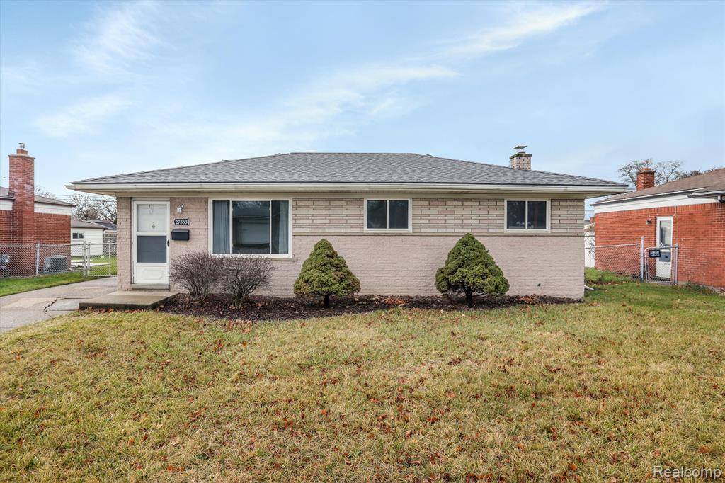 27353 Pleasant Drive, Warren, MI 48088