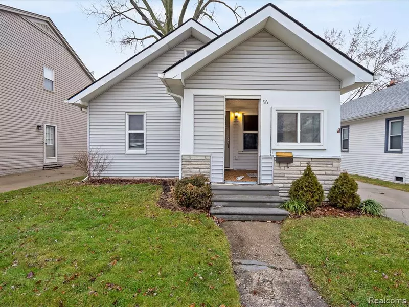 96 W TACOMA Street, Clawson, MI