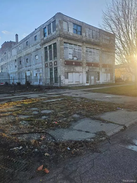 Detroit, MI 48211,1625 E GRAND Boulevard