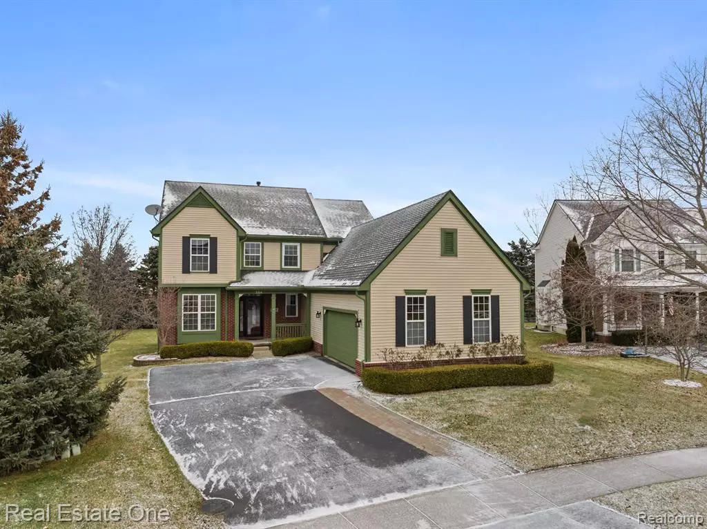 Oxford, MI 48371,384 Franklin Lake Circle