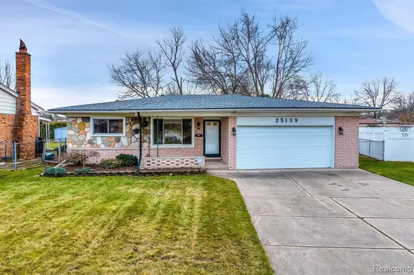 25139 KENSINGTON Street, Taylor, MI 48180