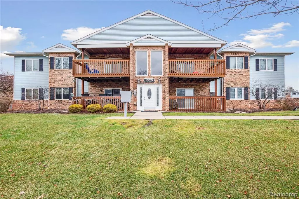 Trenton, MI 48183,1325 HARBOUR Boulevard