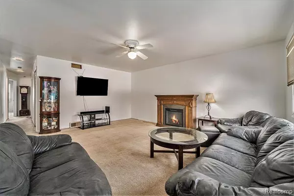 Madison Heights, MI 48071,27105 BRUSH Street