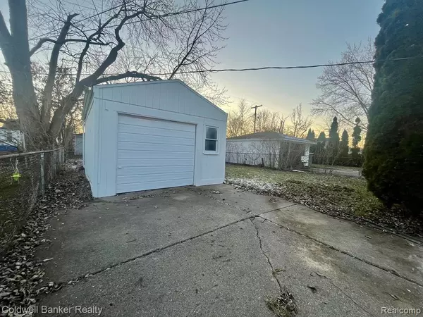 Harper Woods, MI 48225,19130 WOODCREST Street
