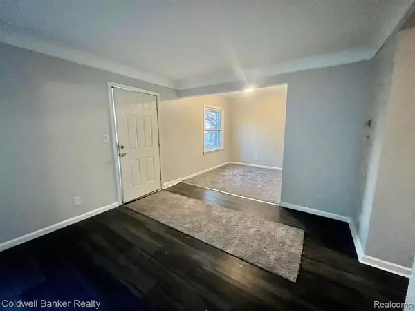 Harper Woods, MI 48225,19130 WOODCREST Street