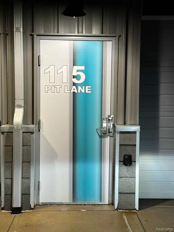 Pontiac, MI 48341,115 PIT Lane