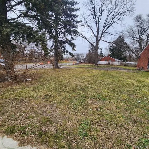 Detroit, MI 48223,15778 SOUTHFIELD