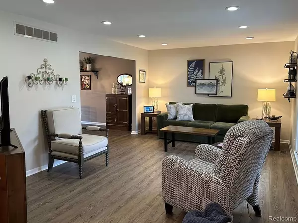 Almont, MI 48003,631 HEIM Court