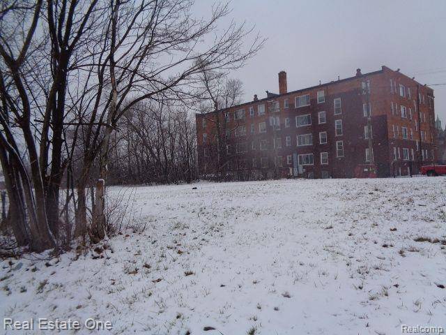 Detroit, MI 48206,2691 ROCHESTER Street
