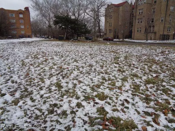 Detroit, MI 48206,2752 W BOSTON Boulevard