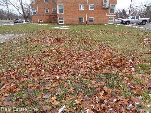 Detroit, MI 48206,3200 W BOSTON Boulevard