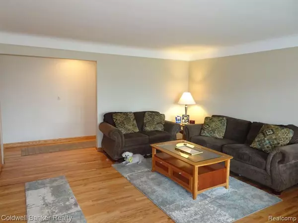 Trenton, MI 48183,4040 PONDEROSA Street
