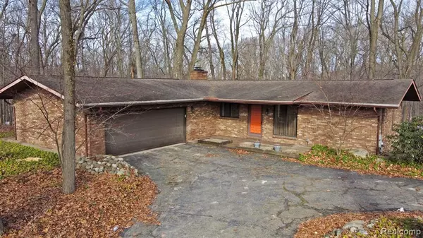 1350 OAKBROOK Drive, Ortonville, MI 48462