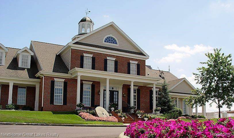 Grand Blanc, MI 48439,125 Woodfield Parkway