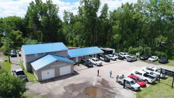 5431 DAVISON Road, Lapeer, MI 48446