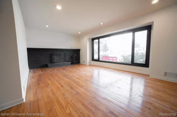 Beverly Hills, MI 48025,30550 STELLAMAR Street