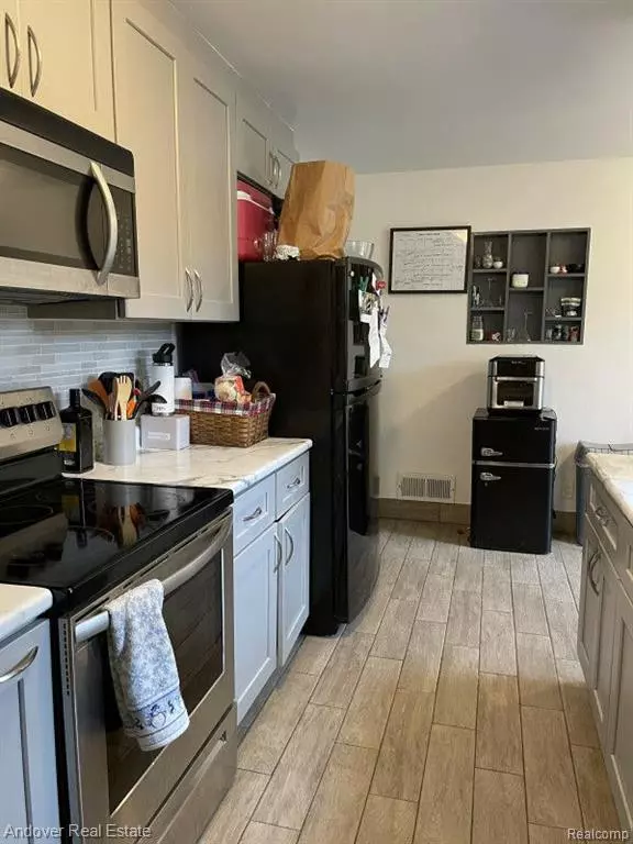 East Lansing, MI 48823,5133 E BROOKFIELD Drive