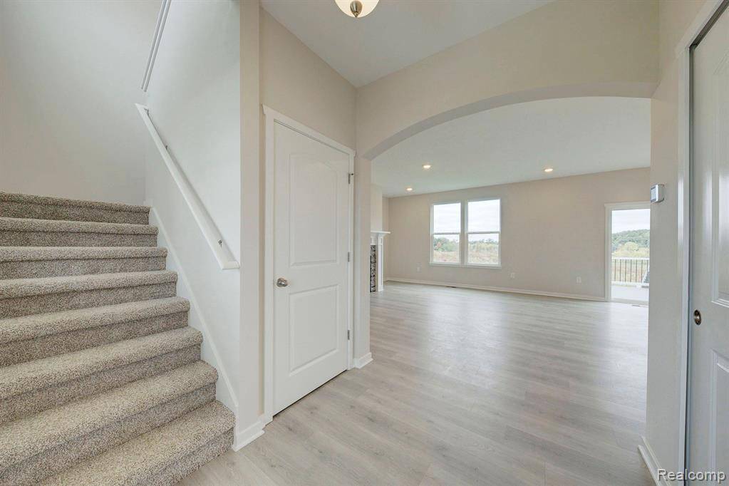 Howell, MI 48843,2111 DABATE Drive