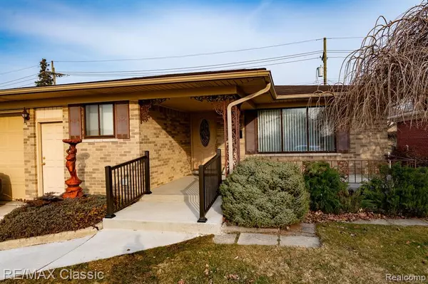 Sterling Heights, MI 48312,34398 GREENTREES Road