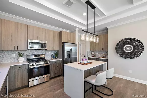 Bloomfield, MI 48304,1521 Tribute Drive