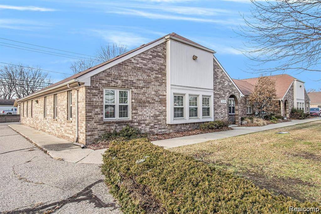 Farmington, MI 48336,21999 FARMINGTON Road