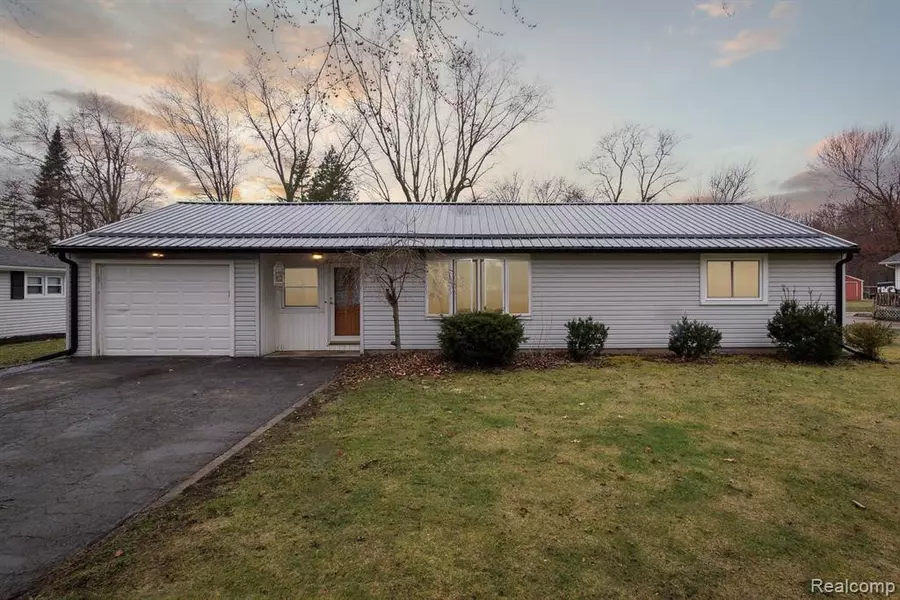 10669 EXETER Road, Carleton, MI 48117
