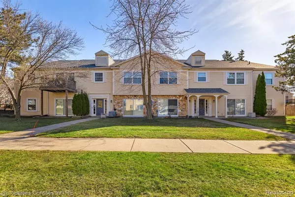 Auburn Hills, MI 48326,833 BLOOMFIELD VILLAGE Boulevard