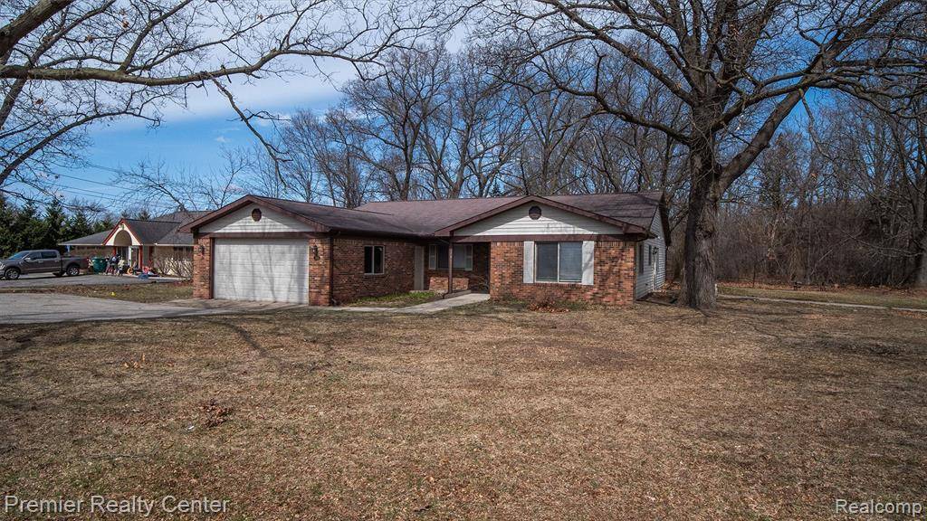 740 Glengary, Commerce Twp, MI 48390